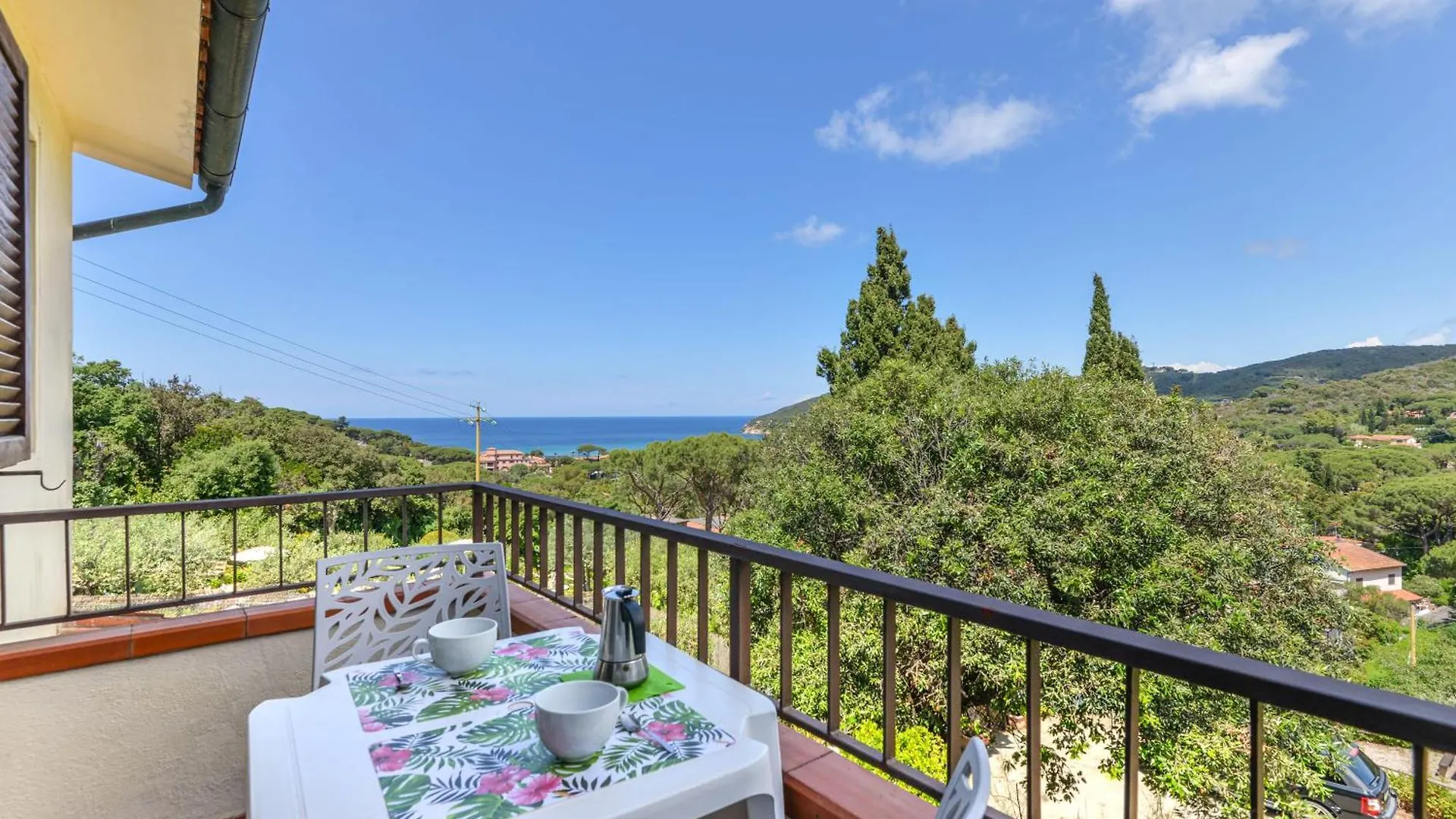Aparthotel Residence Le Mimose Procchio  Italy