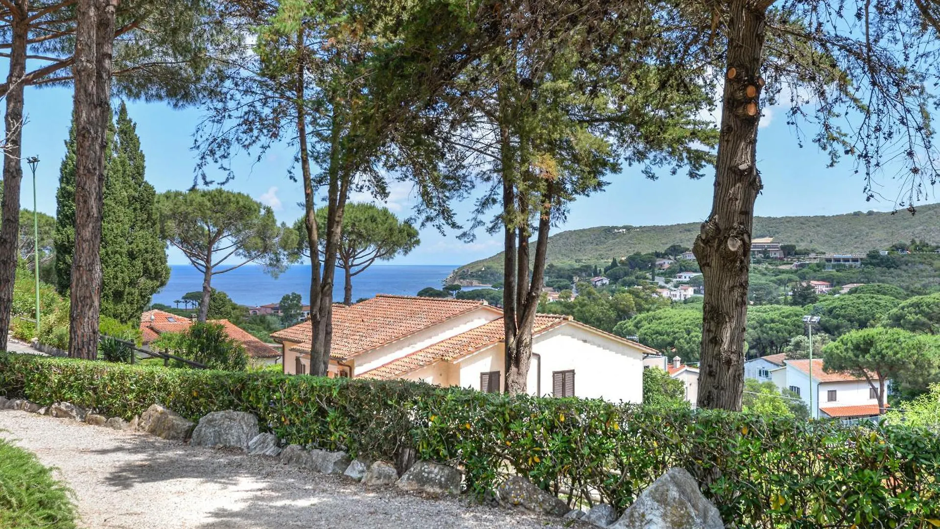 Aparthotel Residence Le Mimose Procchio  Italy