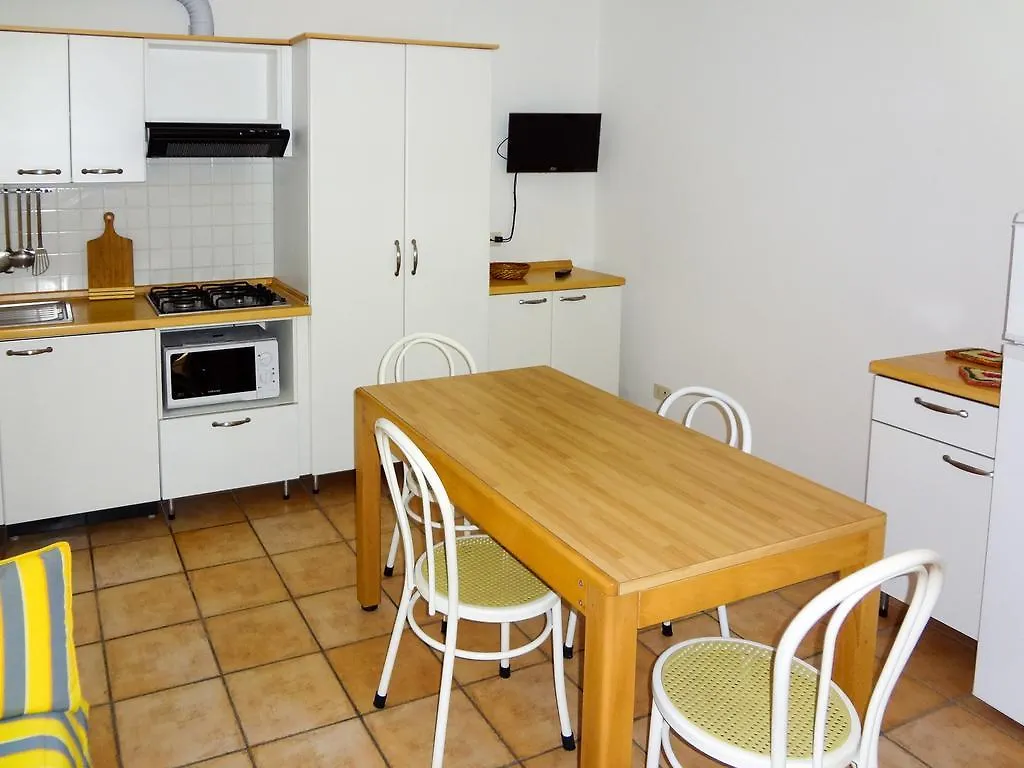 Aparthotel Residence Le Mimose Procchio  Italy